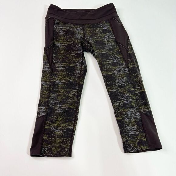 Athleta Leggings Women's Small Camo Fatigue Ankle Cropped Workout Compression - Picture 1 of 10